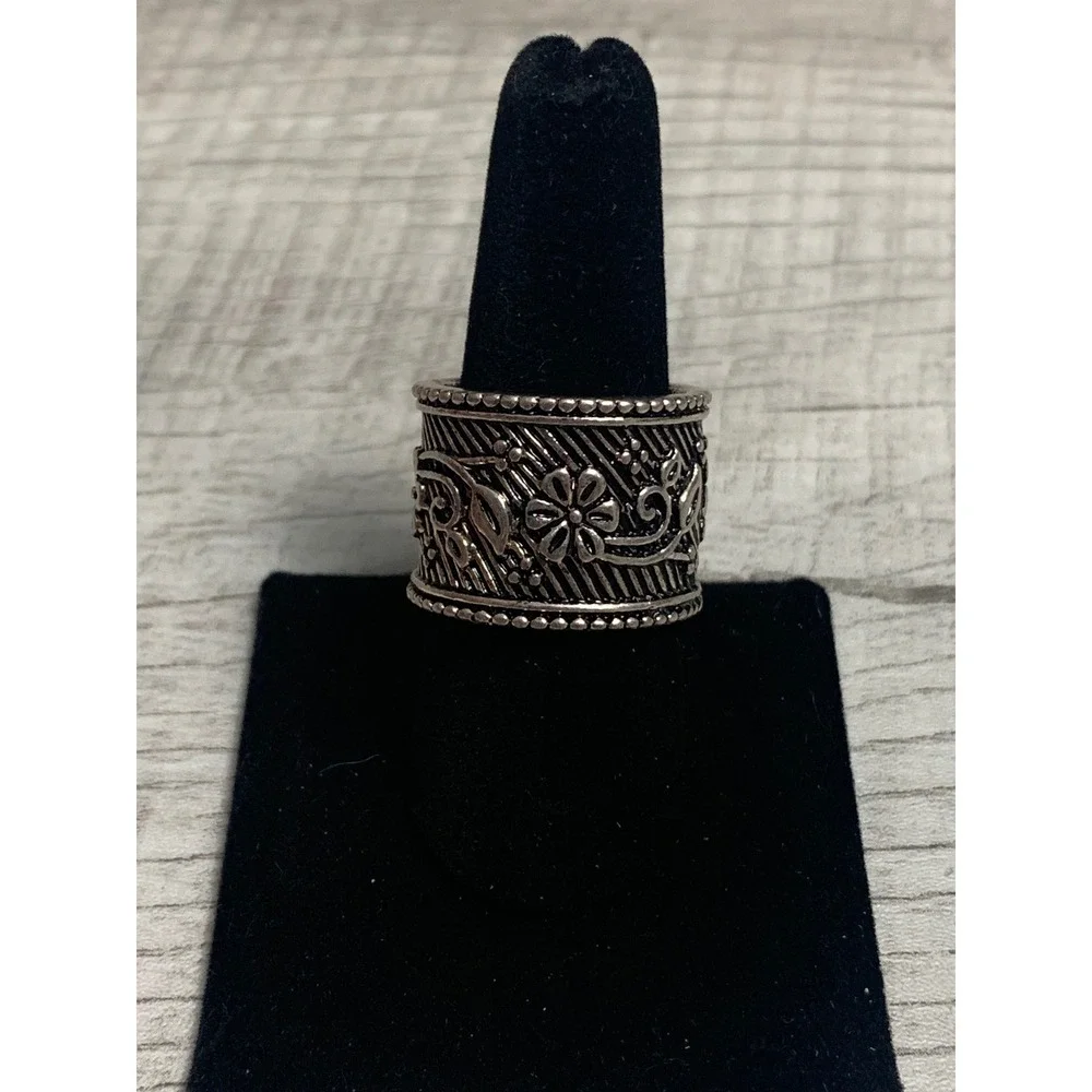 Mens Silver Tone Floral Embossed Wide Band Ring Size 9.5 Boho Style 3266